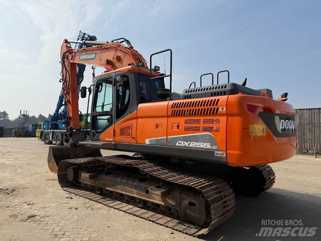 Doosan DX 255 LC-5 Bageri gusjeničari
