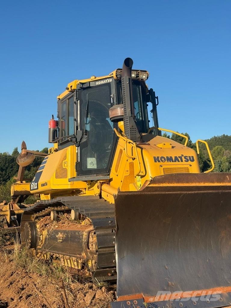 Komatsu D 61 EX-23 Buldožeri gusjeničari