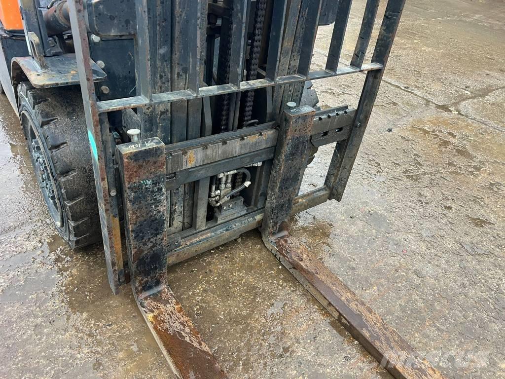 Doosan D 30 GP Dizelski viličari