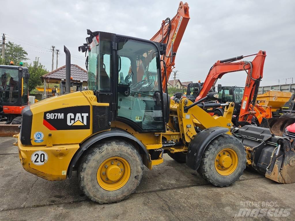 CAT 907M Utovarivači na kotačima
