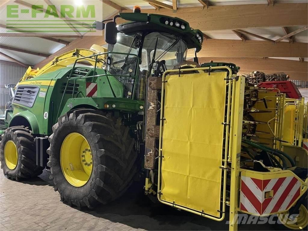 John Deere 9600 Strojevi za krmu na vlastiti pogon