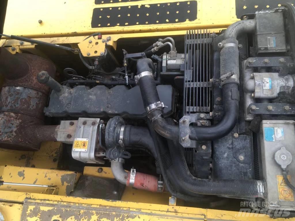 Komatsu PC 220-8 Bageri gusjeničari