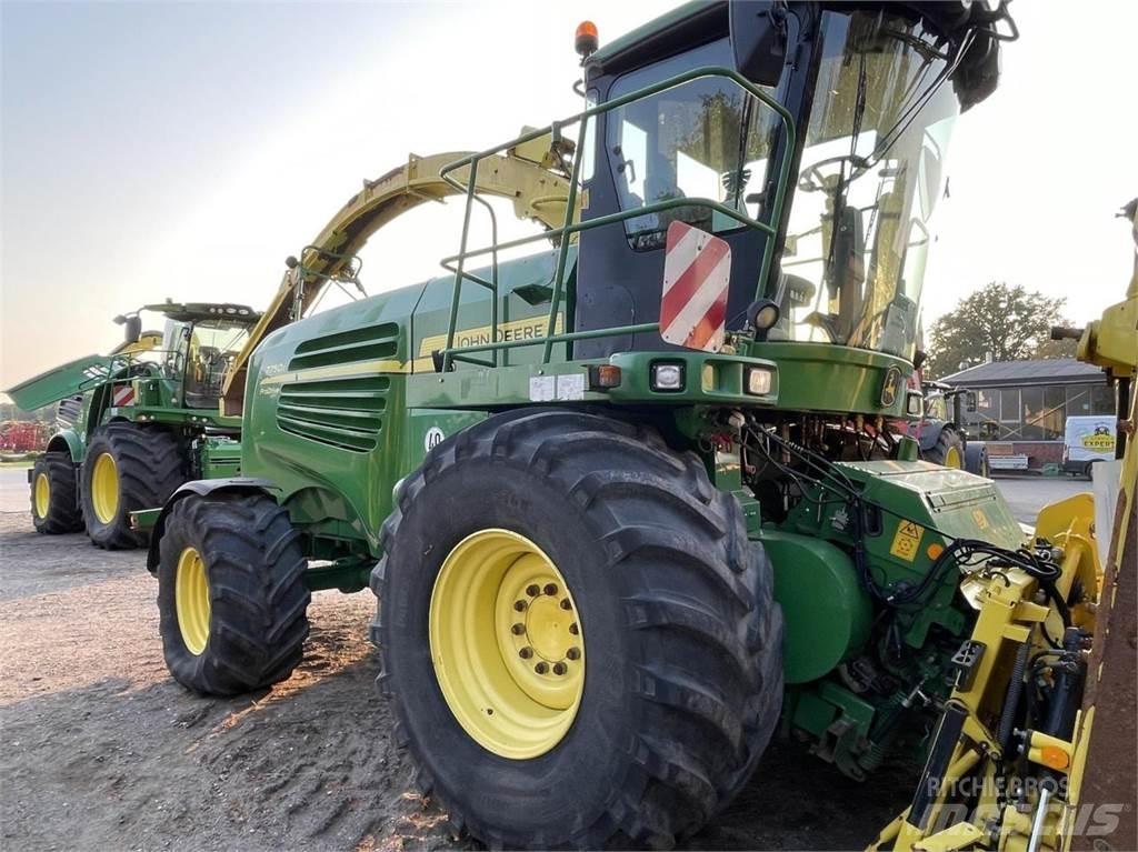 John Deere 7750 Strojevi za krmu na vlastiti pogon