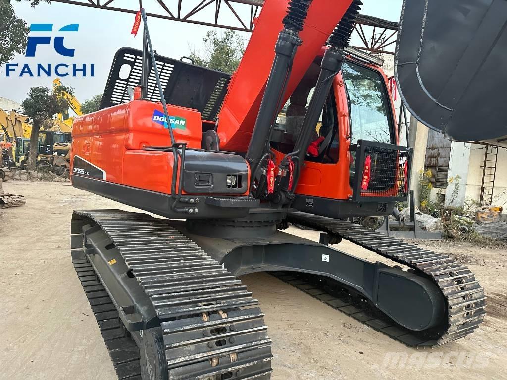 Doosan DX 225 LC Bageri gusjeničari