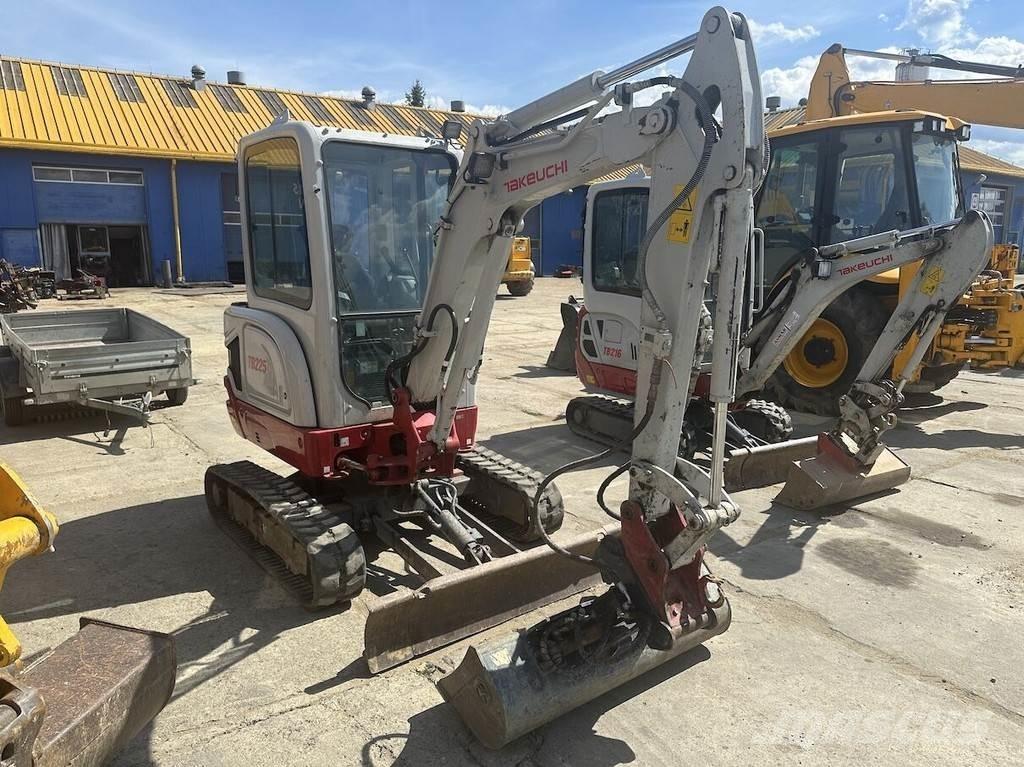 Takeuchi TB225 Mini bageri <7t