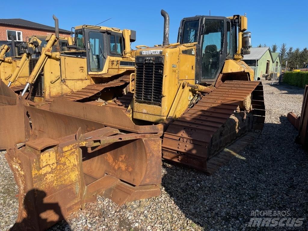 CAT D6N Buldožeri gusjeničari
