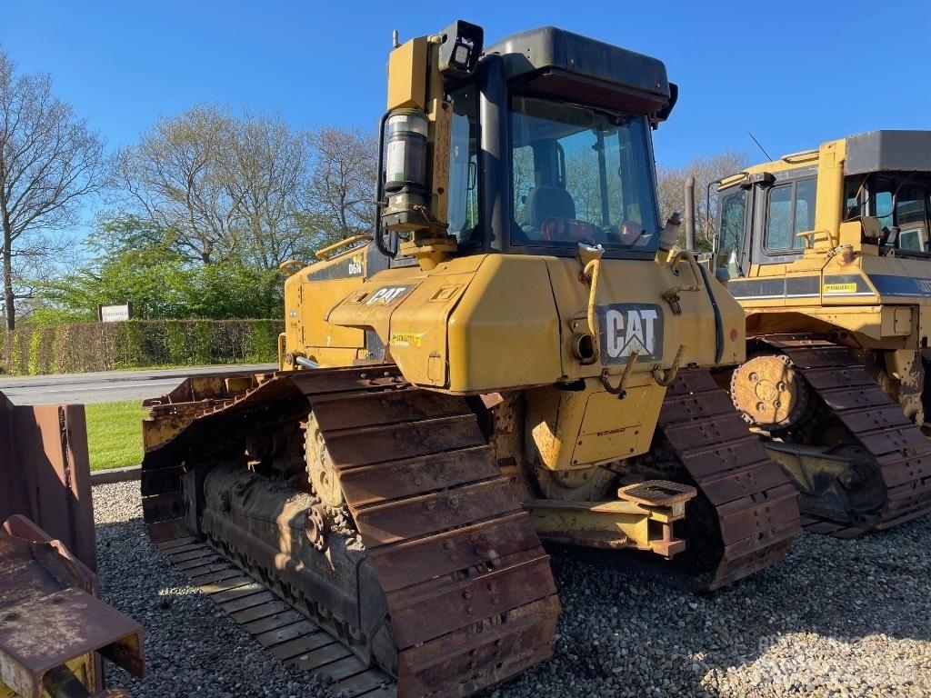 CAT D6N Buldožeri gusjeničari