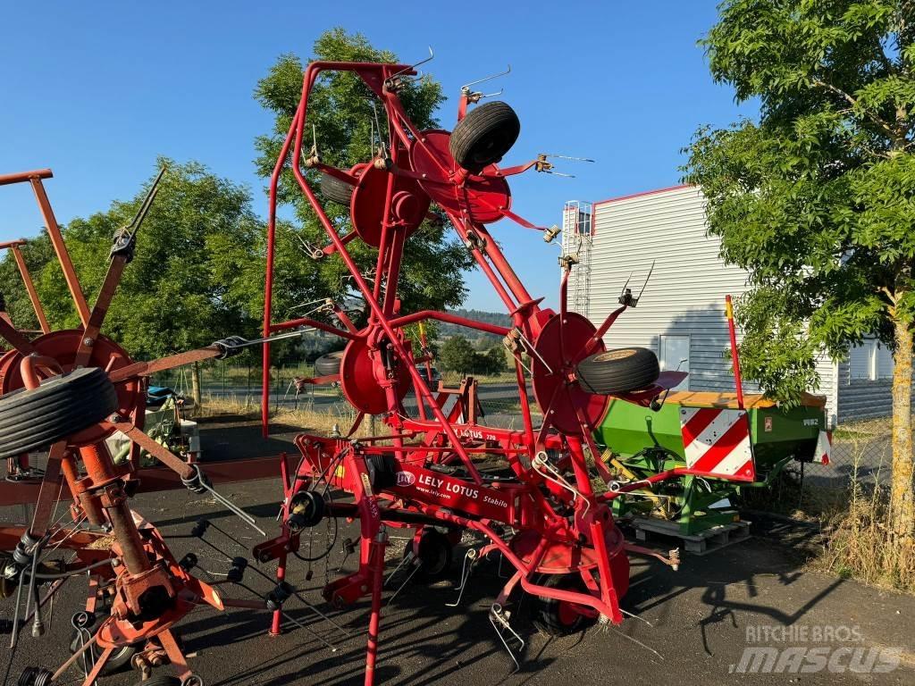 Lely LOTUS 770 Okretači i sakupljači sijena