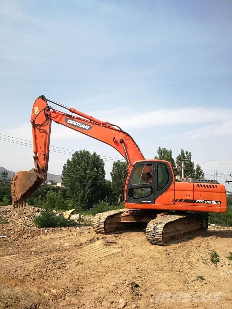 Doosan dx225 Bageri gusjeničari