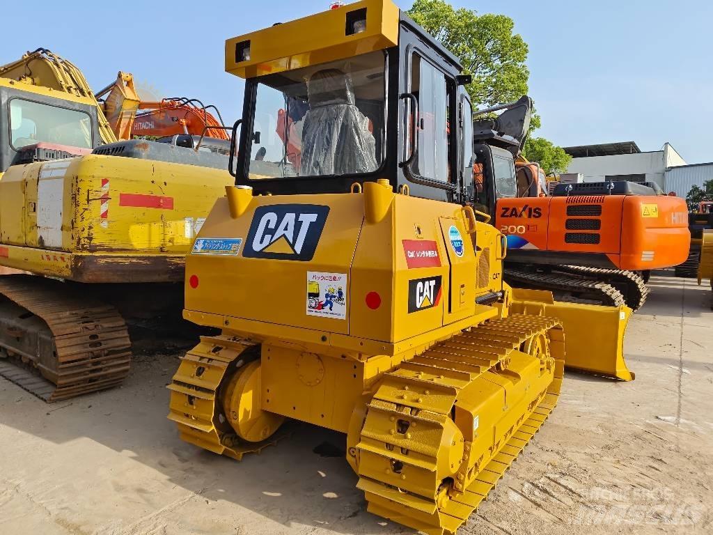 CAT D 5 K Buldožeri gusjeničari