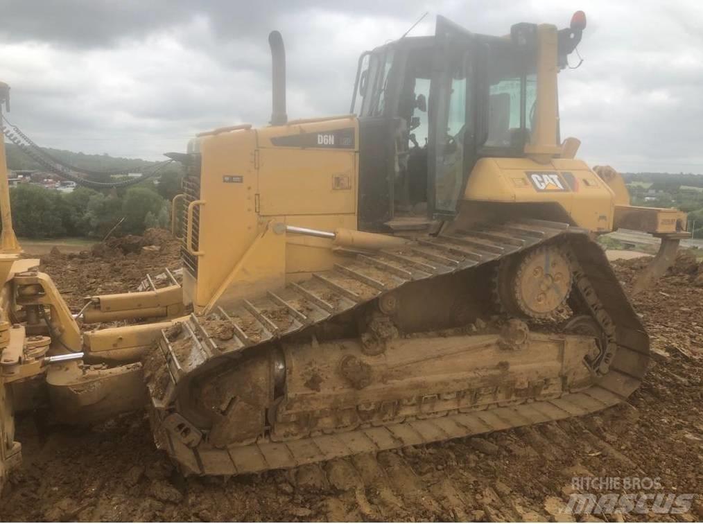 CAT D 6 N LGP Buldožeri gusjeničari
