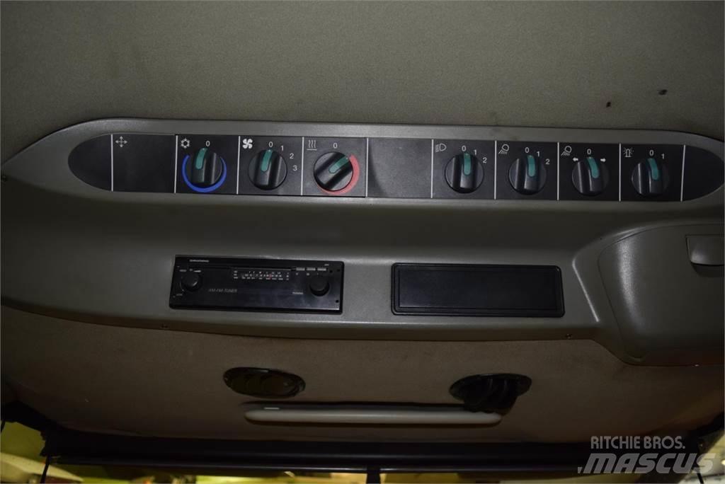 CLAAS Jaguar 900 Strojevi za krmu na vlastiti pogon