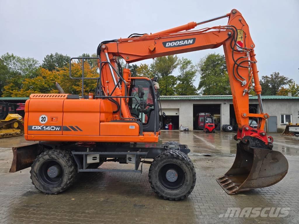 Doosan DX 140-W Bageri na kotačima