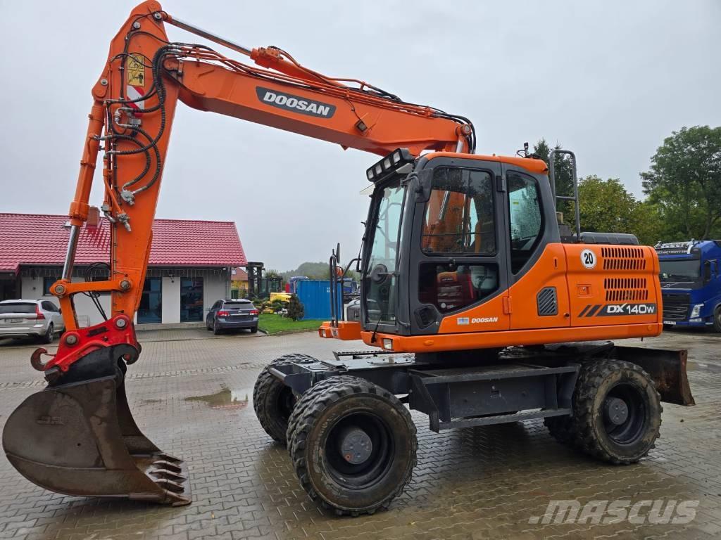 Doosan DX 140-W Bageri na kotačima