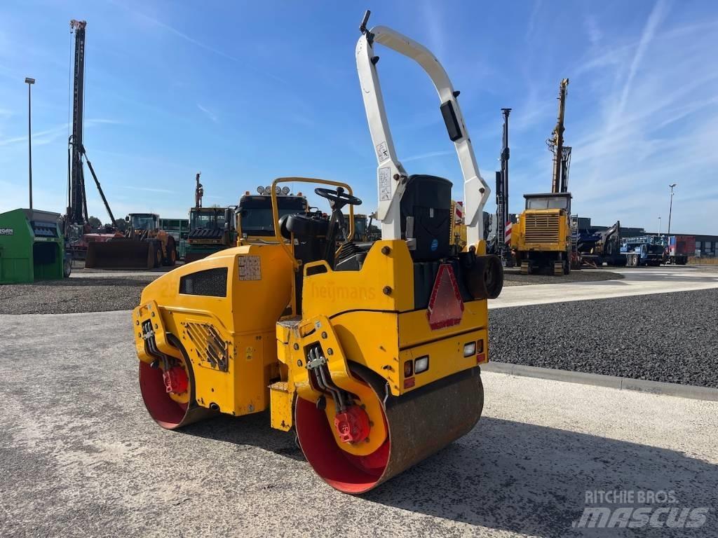 Bomag BW 100 AD-4 Valjci sa dvojnim bubnjem