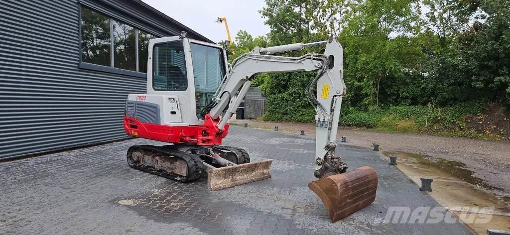 Takeuchi TB228 Mini bageri <7t