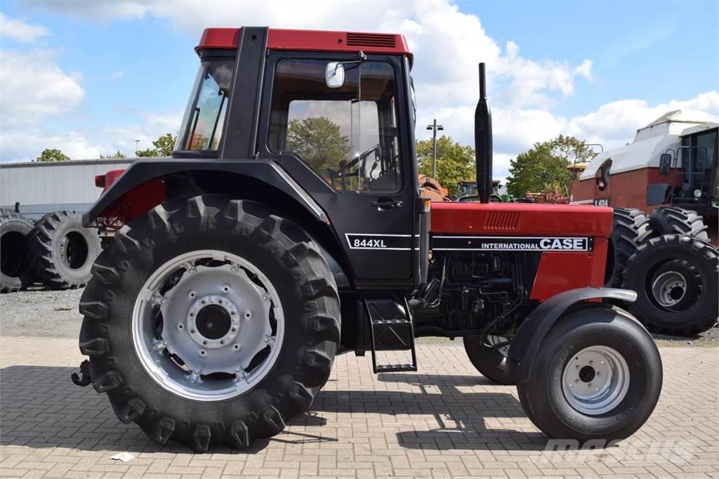 Case IH 844 XL Traktori