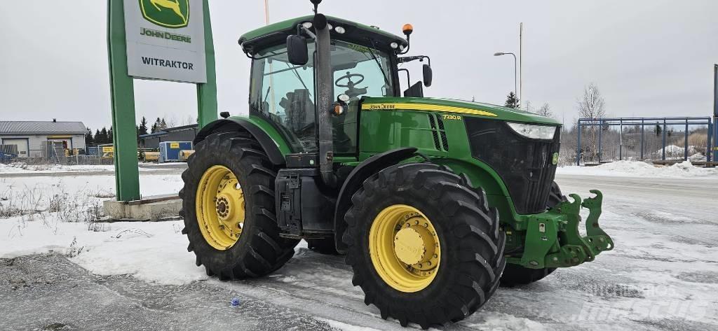 John Deere 7230 R Traktori