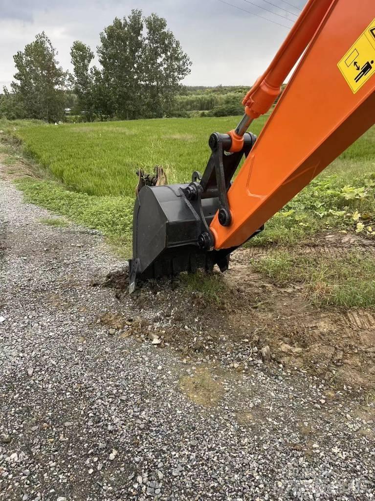Hitachi ZX 120 Bageri gusjeničari
