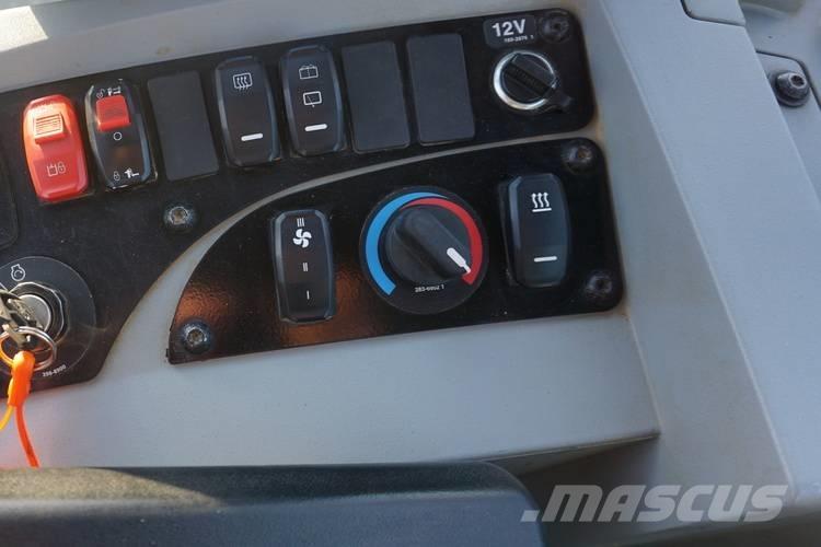 CAT 906M Utovarivači na kotačima