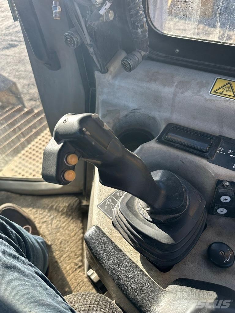 CAT D 6 T LGP Buldožeri gusjeničari
