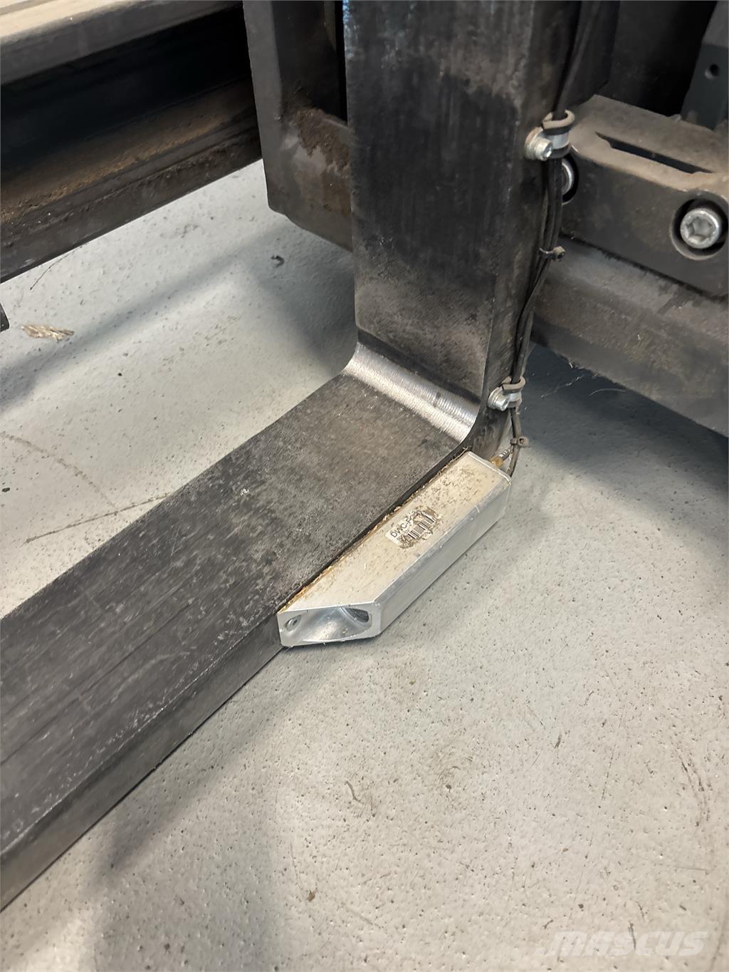 Atlet ULS140 Viličari sa pomičnim stupom