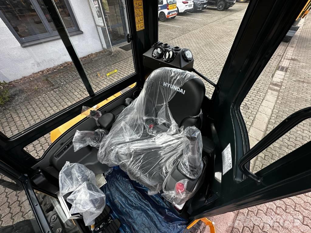 Hyundai R35Z 9A Mini bageri <7t