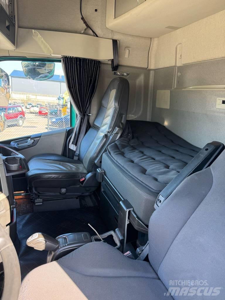 Volvo FH 540 Rol kiper kamioni s kukama za dizanje