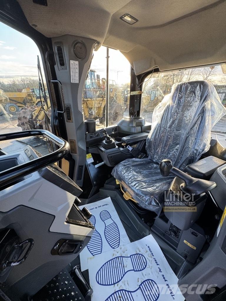 CAT D 5 Buldožeri gusjeničari