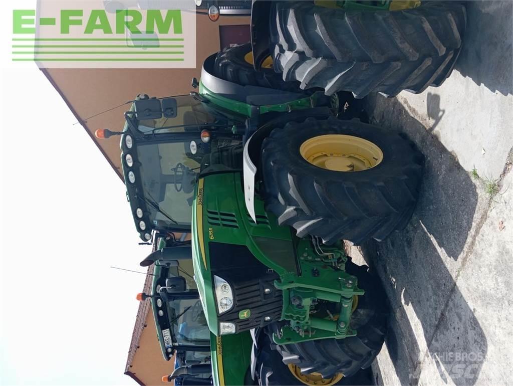 John Deere 6215R Traktori