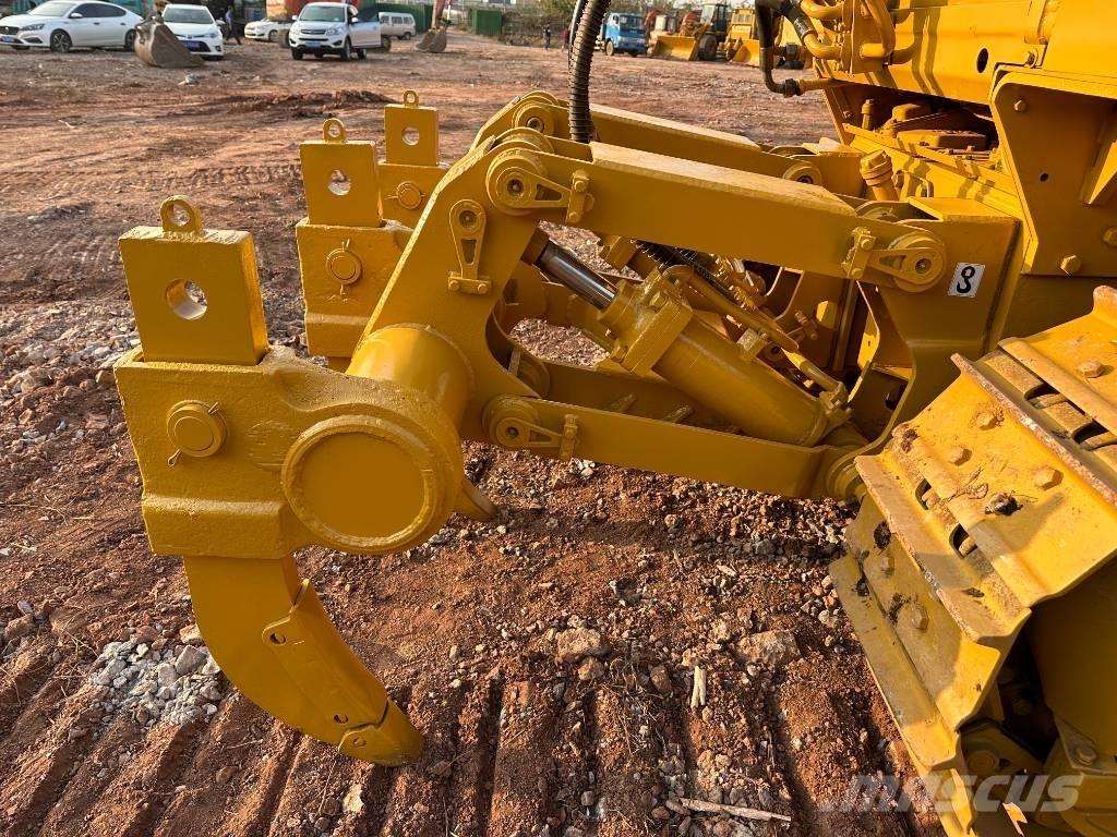 CAT D6G Buldožeri gusjeničari