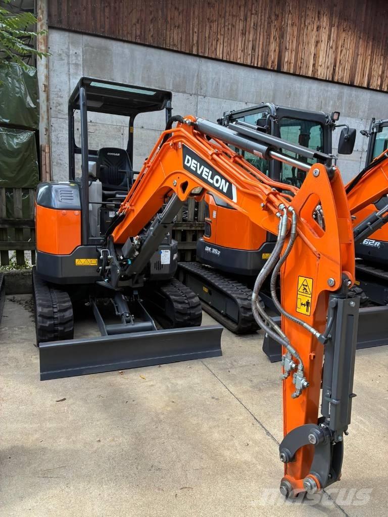 Develon DX 27 Z-7 Mini bageri <7t