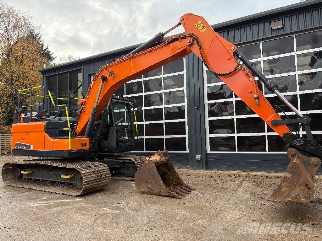 Doosan DX 140 LC Bageri gusjeničari