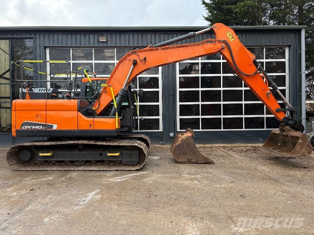 Doosan DX 140 LC Bageri gusjeničari