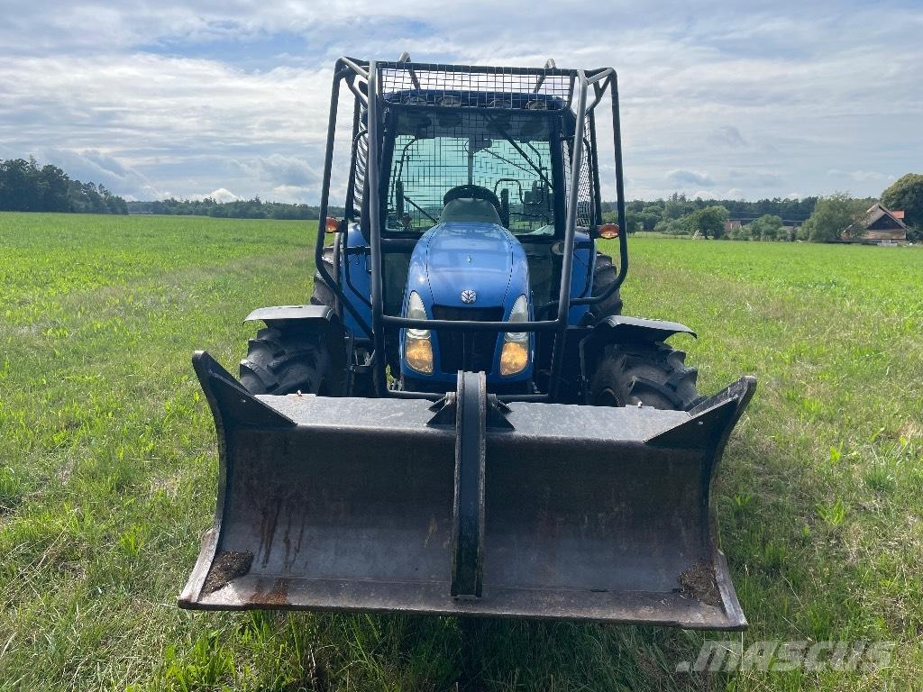 New Holland T5050 Šumski traktori