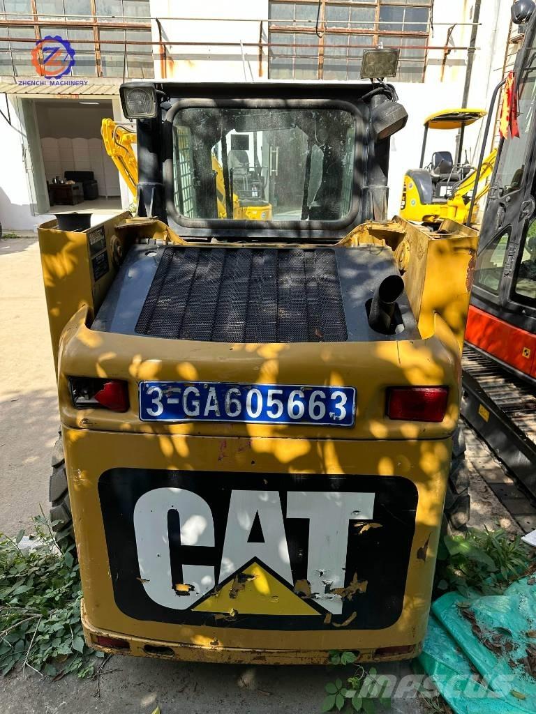 CAT 226 B Skid steer mini utovarivači