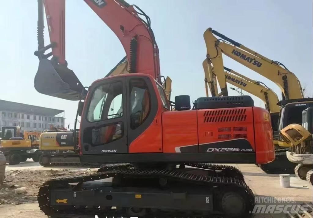 Doosan DX 225 LC Bageri gusjeničari