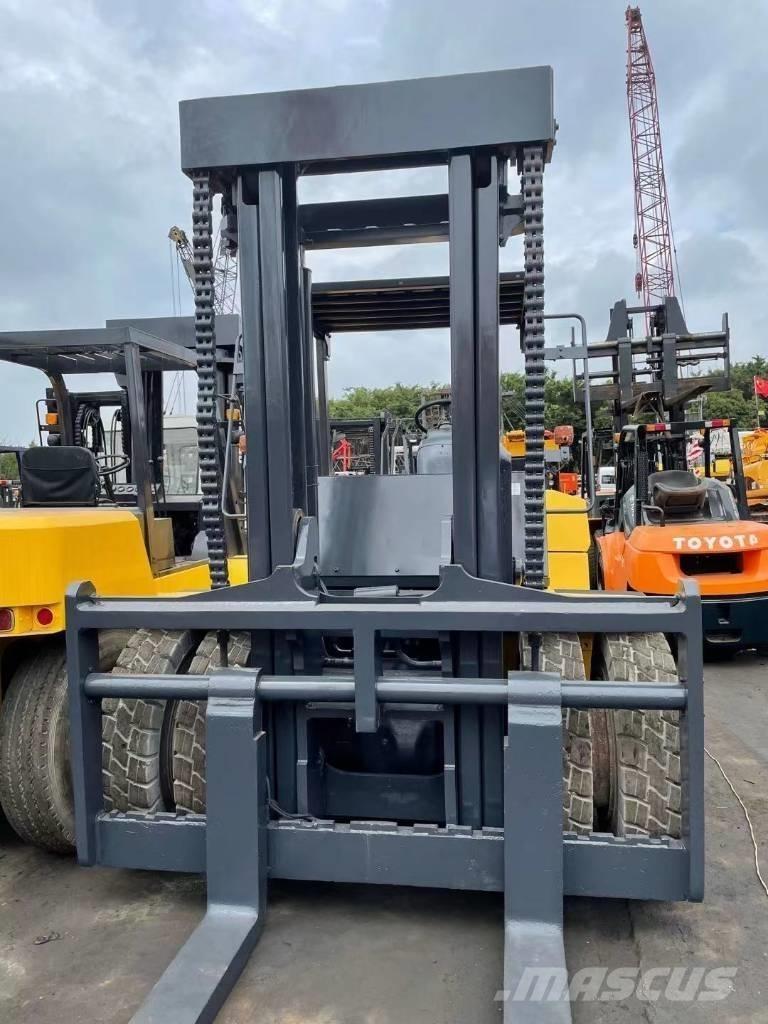 Komatsu 20 Ton Dizelski viličari