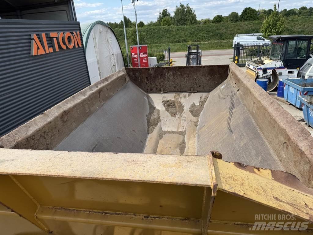 CAT 730C Demperi za gradilišta