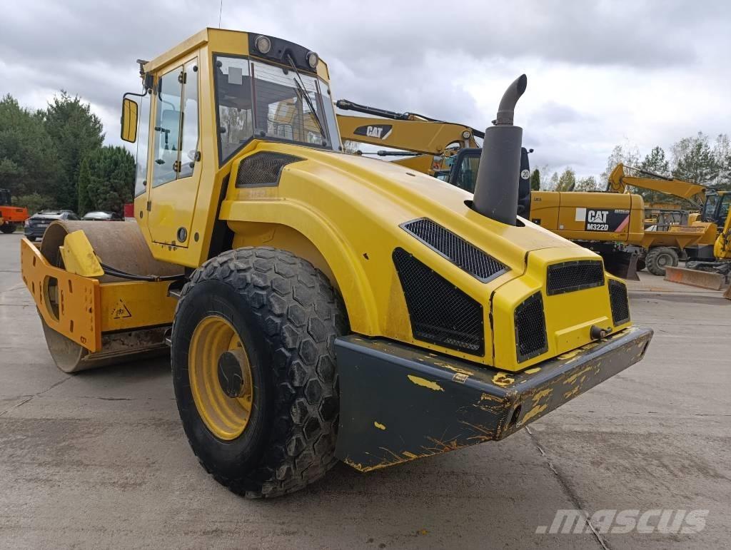 Bomag BW 213 D-4 Valjci sa jednim bubnjem