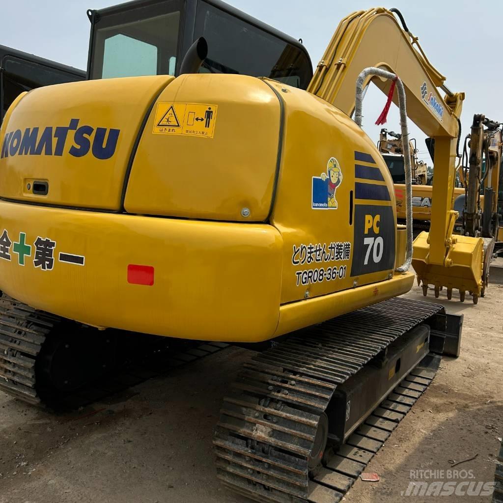 Komatsu 70-8 Bageri gusjeničari
