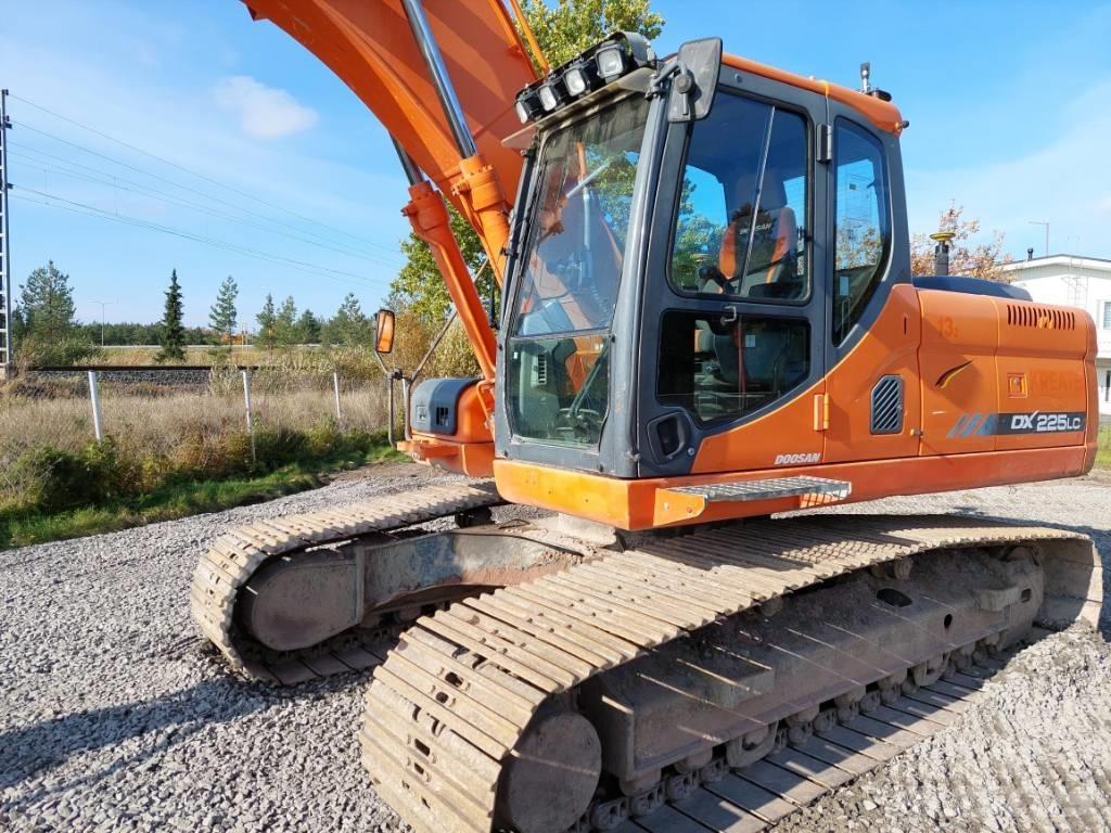 Doosan DX 225 LC Bageri gusjeničari