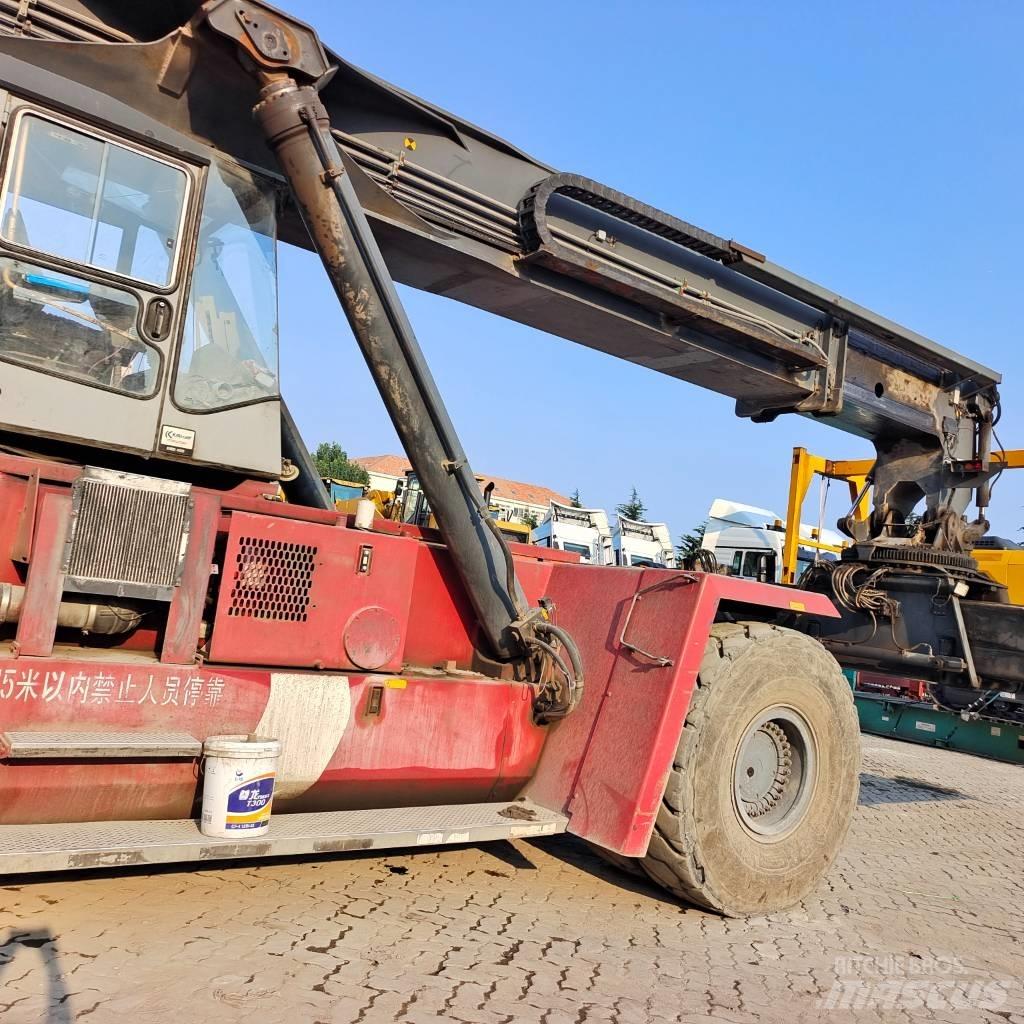 Kalmar DRD450 Dohvatni viličari