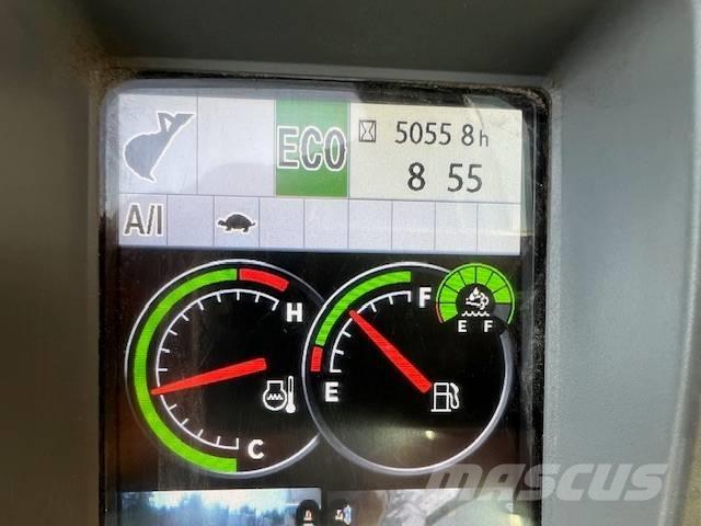 Hitachi ZX 135 US-6 Bageri gusjeničari