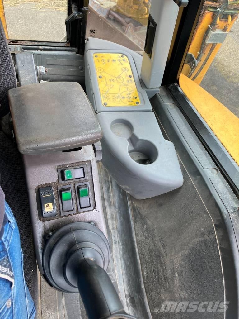 JCB 4 CX Utovarni rovokopači