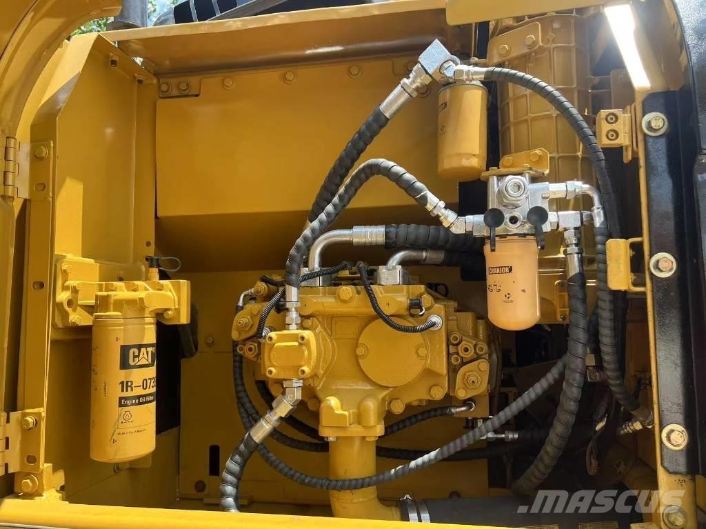 CAT 323 D L Bageri gusjeničari