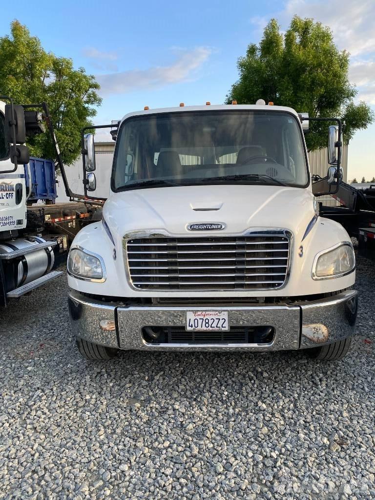 Freightliner CB Demontažnii kamioni za podizanje kabela
