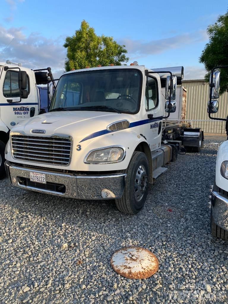 Freightliner CB Demontažnii kamioni za podizanje kabela