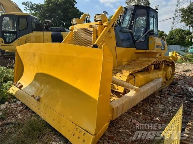 Komatsu D 85 Buldožeri gusjeničari
