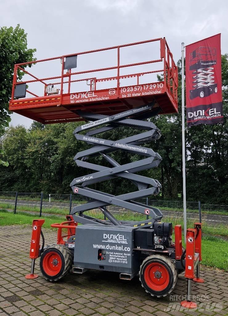 SkyJack SJ68832 RTE Škaraste platforme
